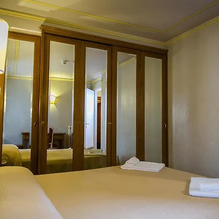 Posta R.t.a. Hotell 3*