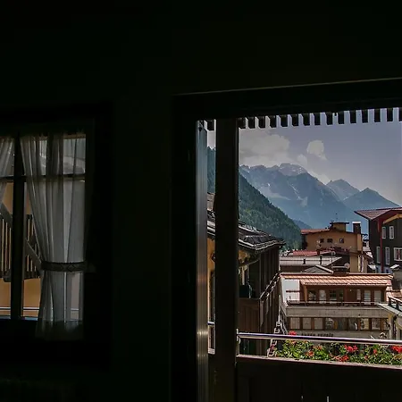 Posta R.t.a. Hotell 3*